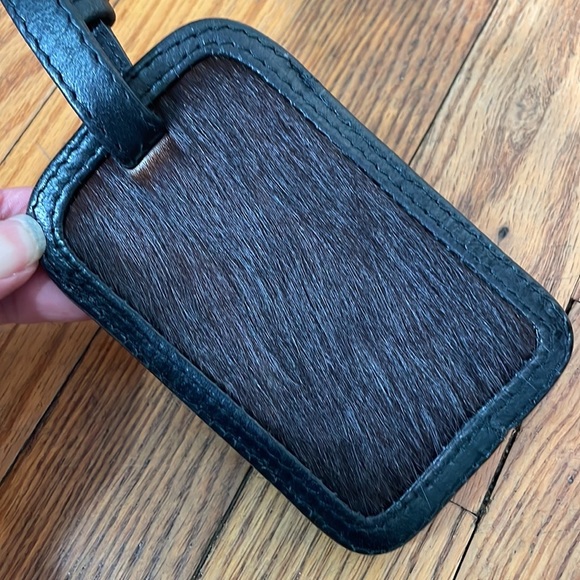 Saudara Taylor Luggage Tag Cowhide Fur Leather - Picture 1 of 6